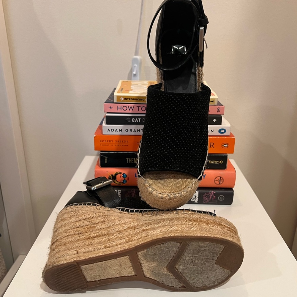 Marc Fisher Platform Wedge Espadrille Sandal. - Picture 5 of 7